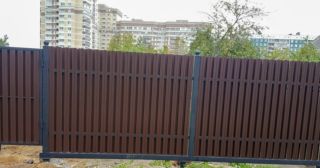 Купить распашные ворота из штакетника Усинск, цена от 2756 руб.